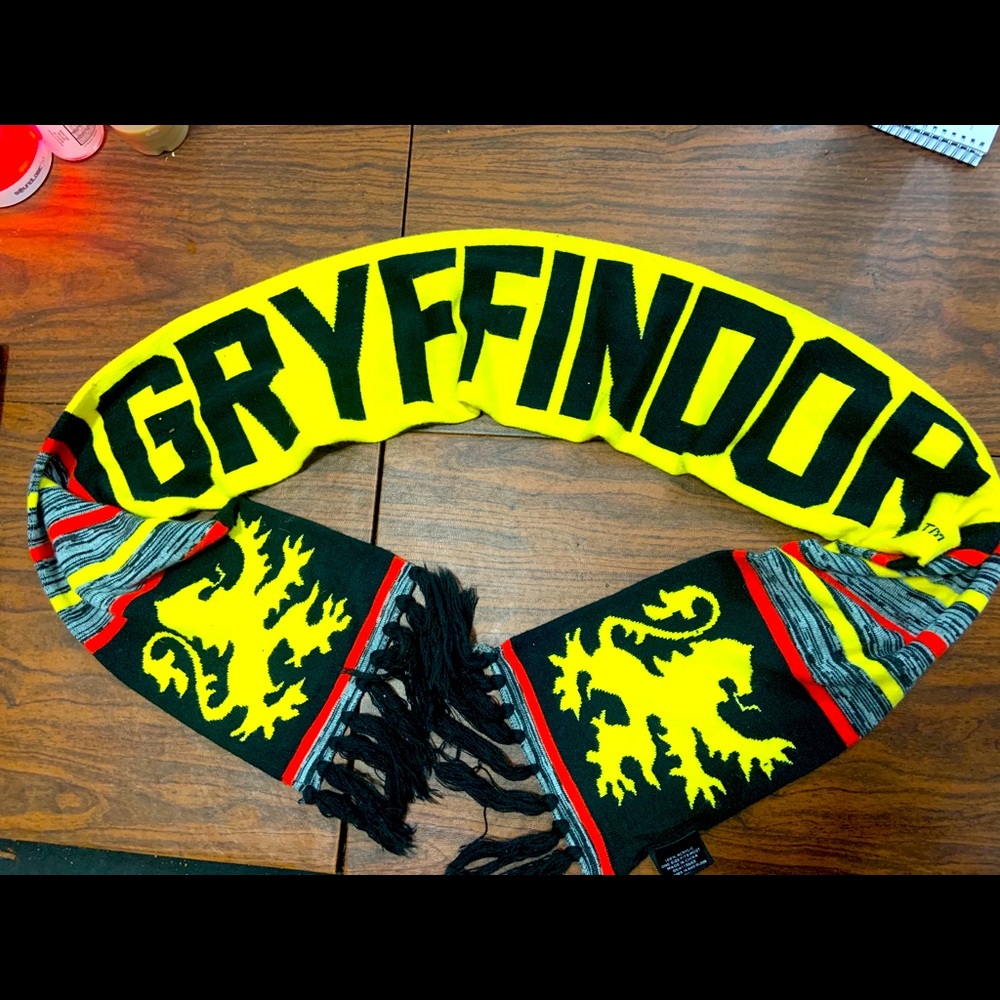 Gryffindor Scarf Time Warner Harry Potter Movie